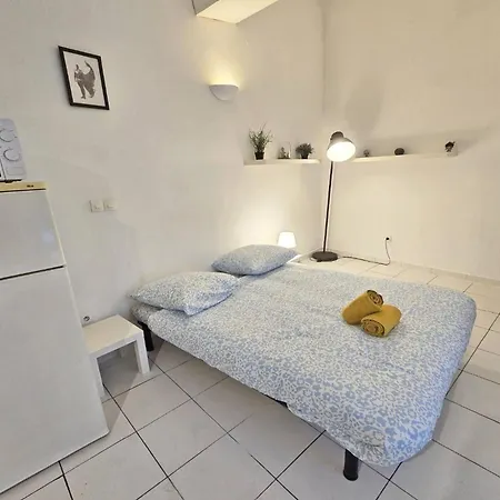 Gregbnb - Rooftop 27m2 - Terrasse 14m2 - Climatise - 5e Etage Sans Ascenseur *