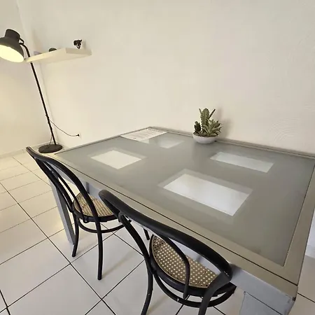 Gregbnb - Rooftop 27m2 - Terrasse 14m2 - Climatise - 5e Etage Sans Ascenseur * Тулон